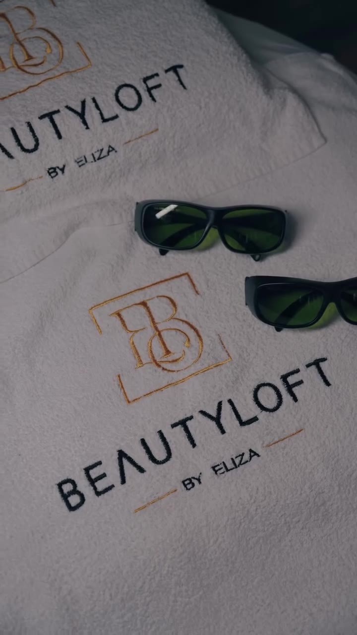 Beautyloft-Handtuch mit Logo und Laser-Schutzbrillen